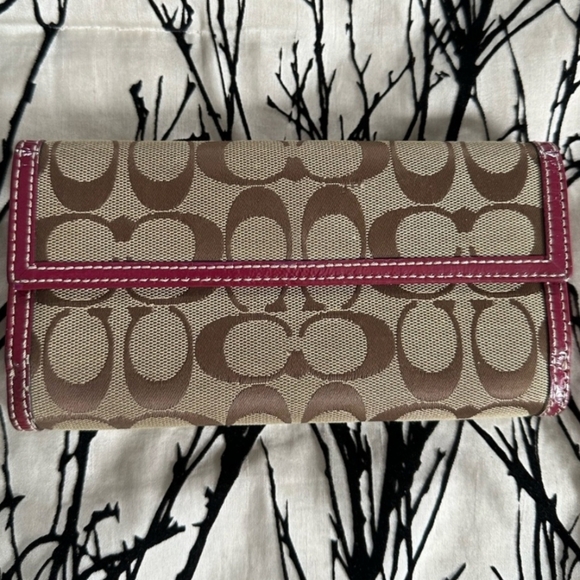 🎉Coach Signature Slim Jacquard Wallet canvas raspberry patent leather - Picture 2 of 8